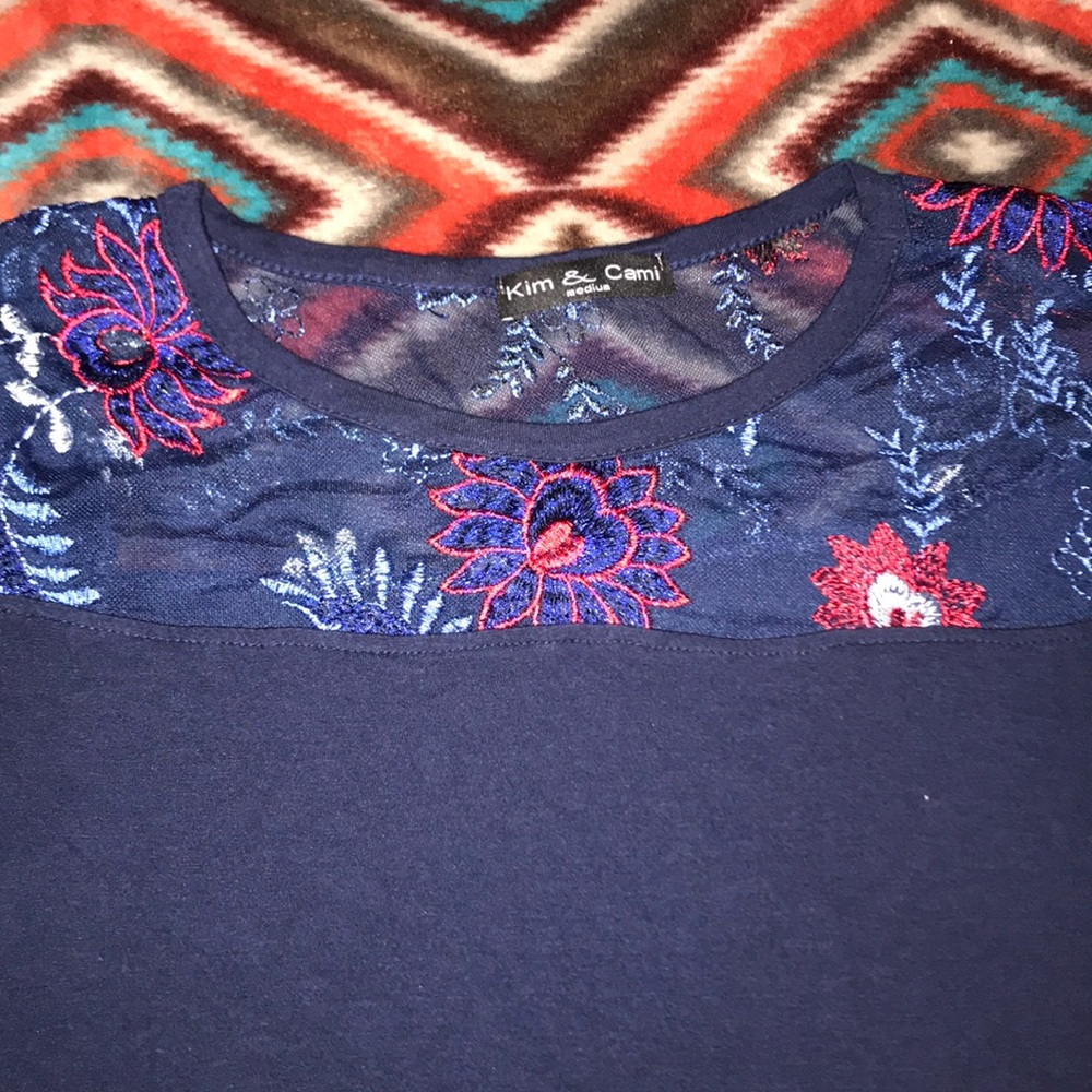 Shirt - Picture 4 of 5